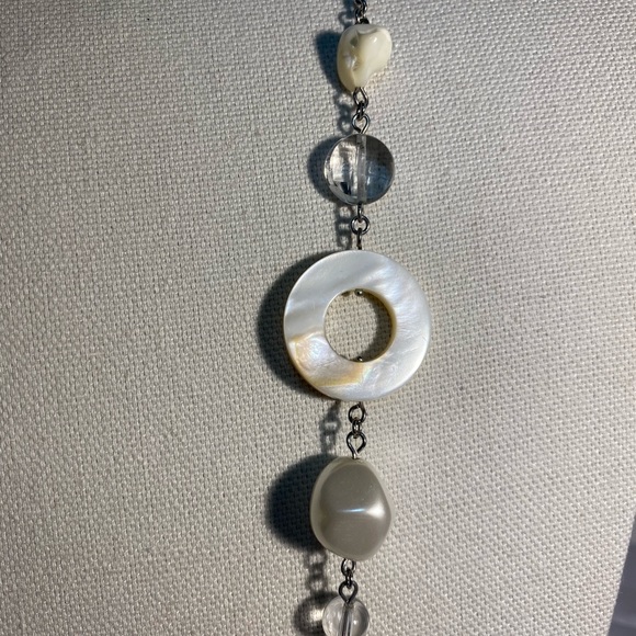 Pretty Pearl Set - Picture 3 of 16